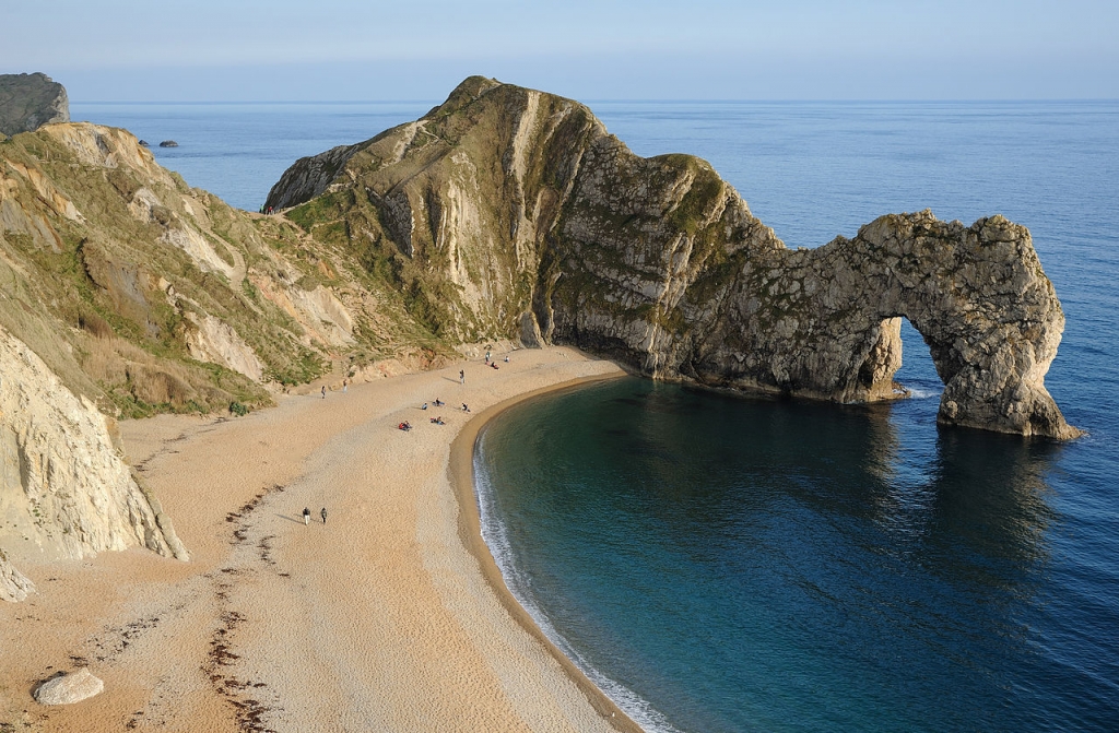 https://mdw-travel-data-us-east-1.s3.amazonaws.com/img/country/United-Kingdom/Durdle-Door/img_02.jpg