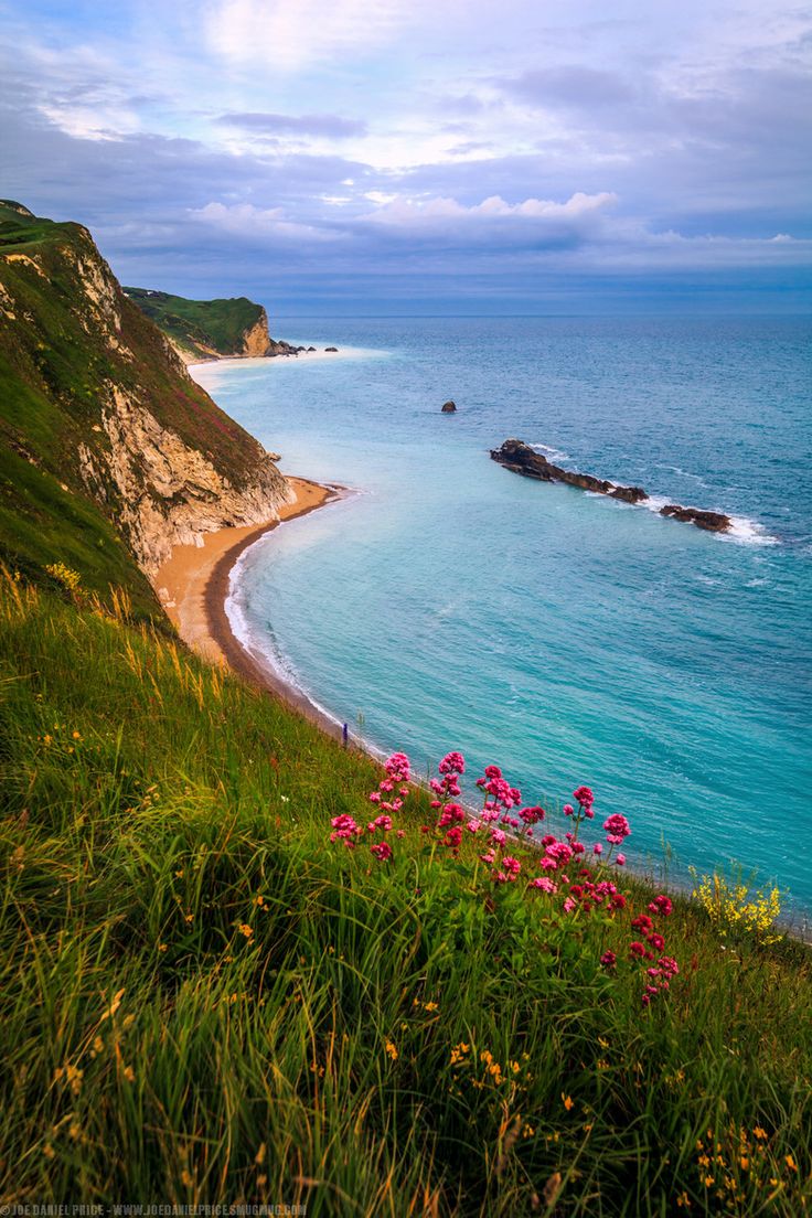 https://mdw-travel-data-us-east-1.s3.amazonaws.com/img/country/United-Kingdom/Durdle-Door/img_03.jpg