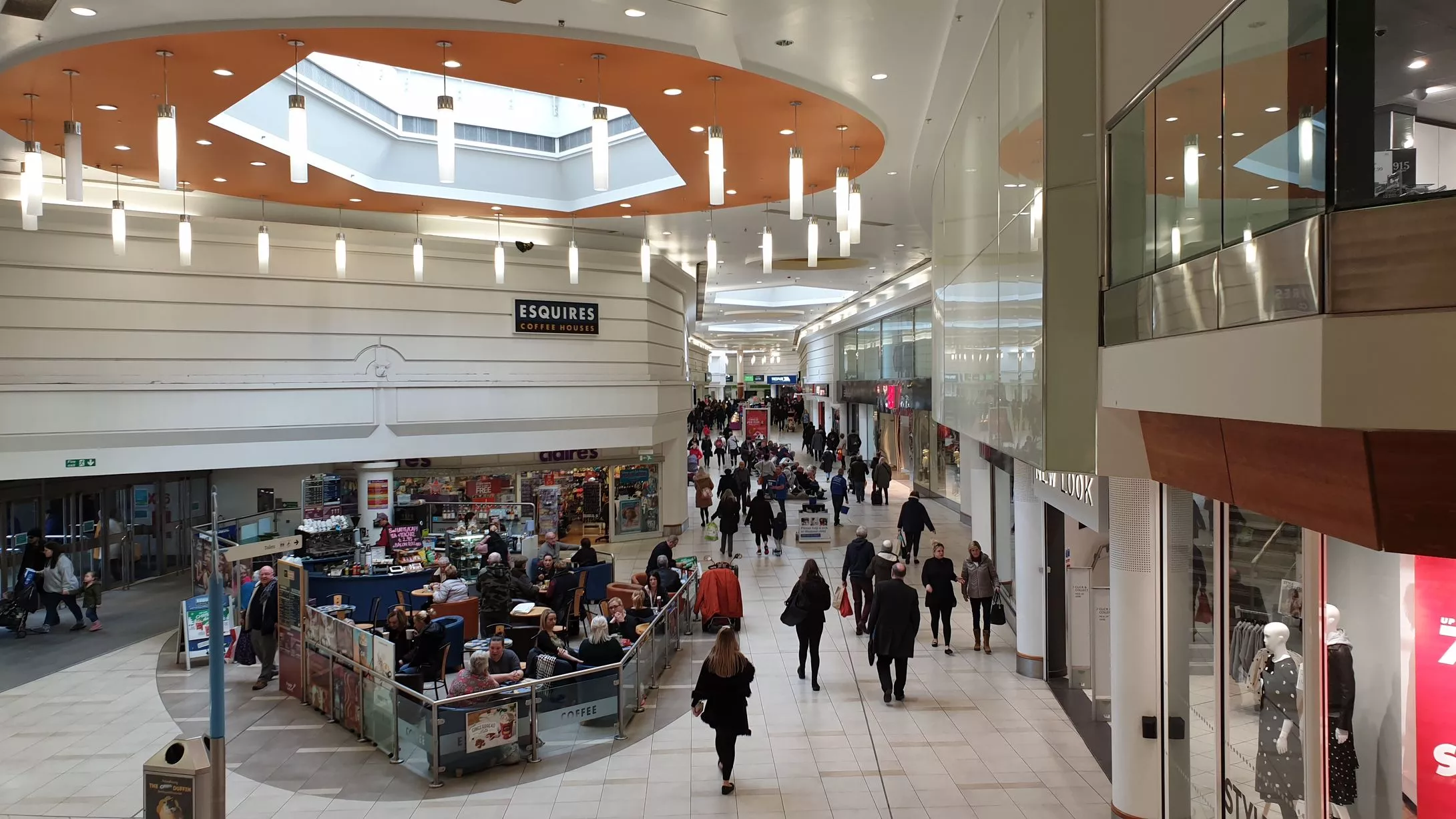https://mdw-travel-data-us-east-1.s3.amazonaws.com/img/country/United-Kingdom/Eastgate-Shopping-Centre/img_00.jpg