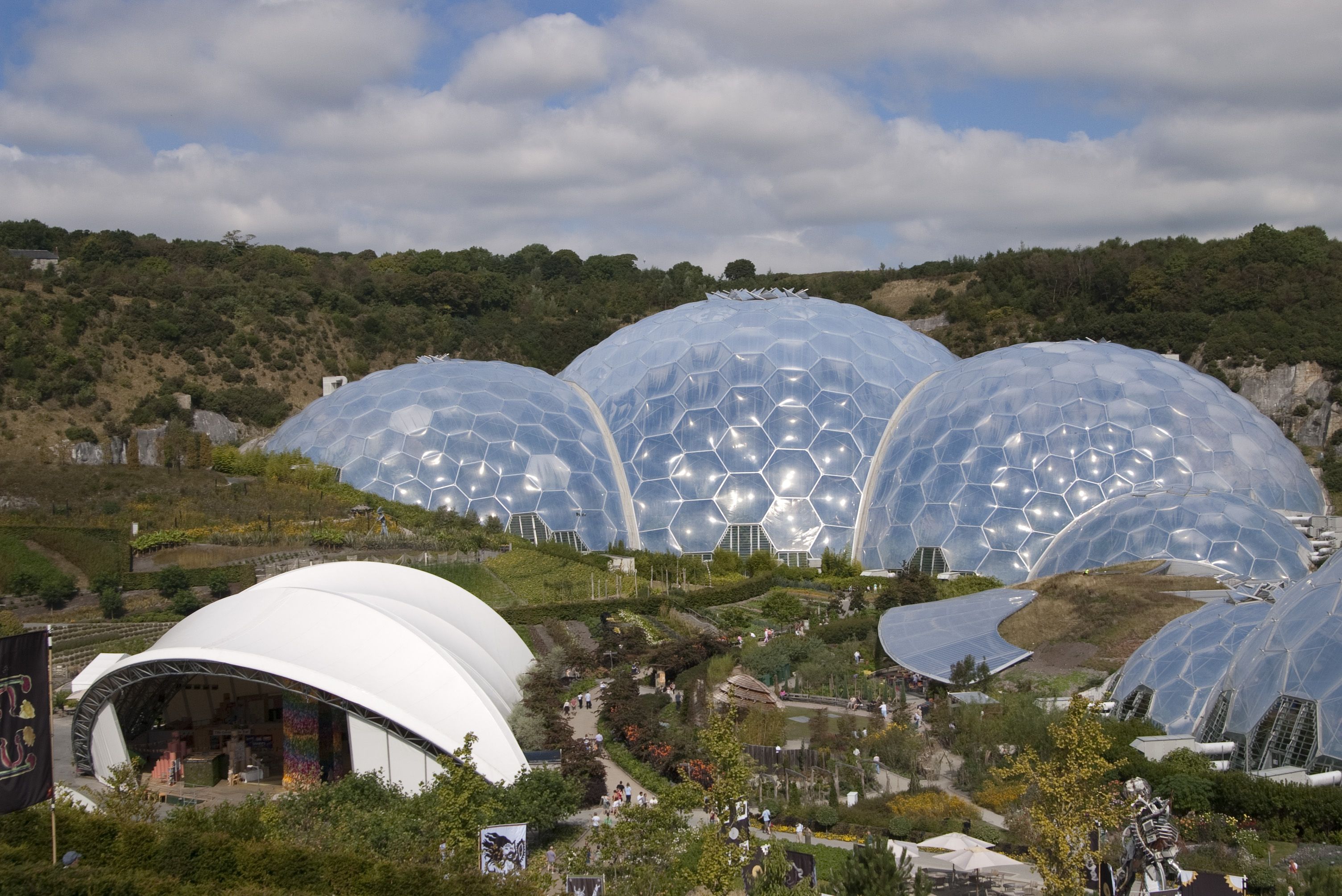 https://mdw-travel-data-us-east-1.s3.amazonaws.com/img/country/United-Kingdom/Eden-Project/img_02.jpg