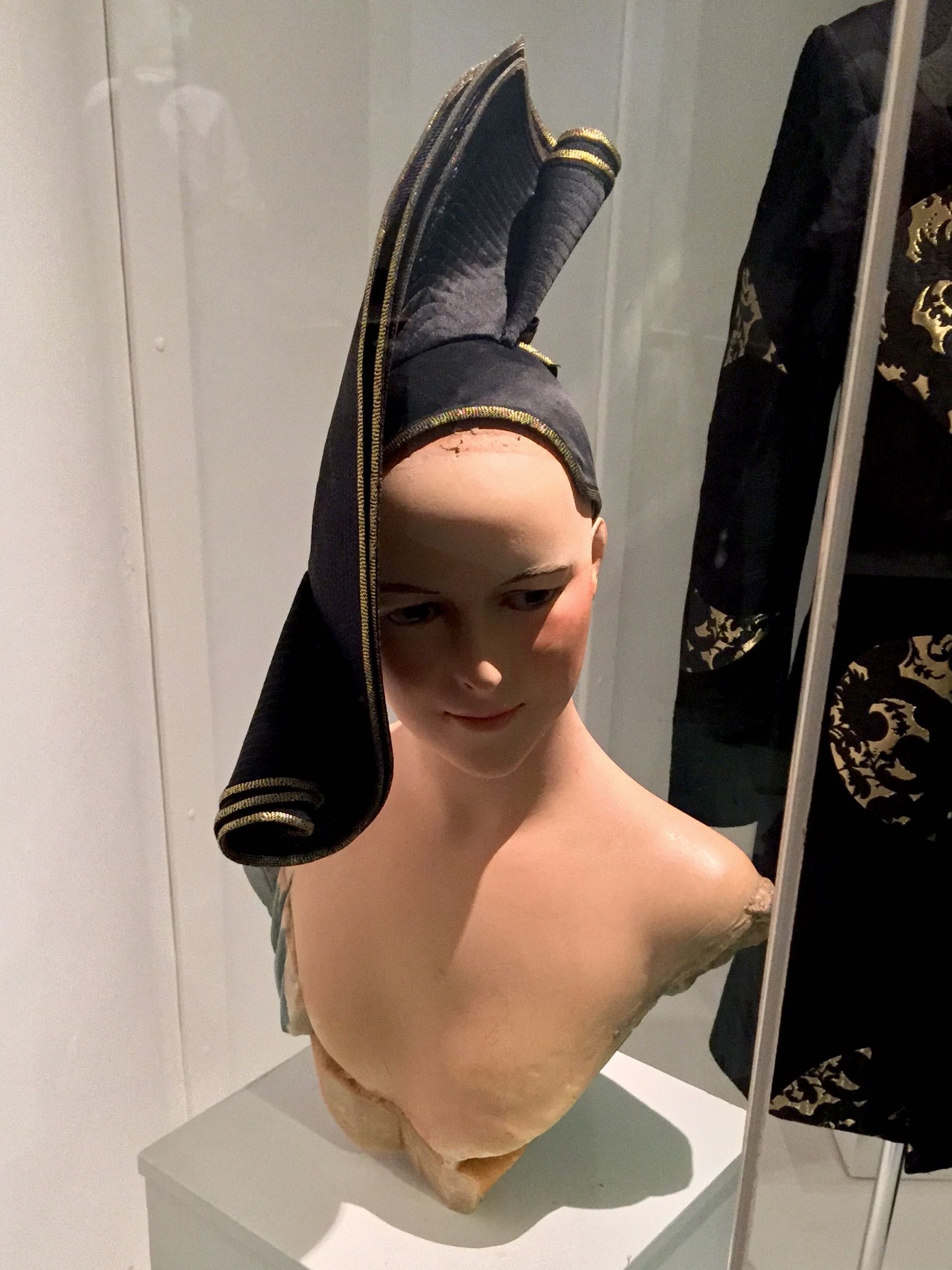 https://mdw-travel-data-us-east-1.s3.amazonaws.com/img/country/United-Kingdom/Fashion-Museum-Bath/img_02.jpg