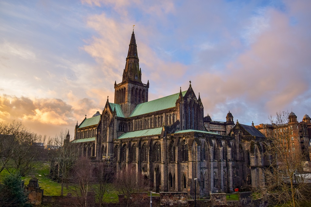 https://mdw-travel-data-us-east-1.s3.amazonaws.com/img/country/United-Kingdom/Glasgow-Cathedral/img_03.jpg
