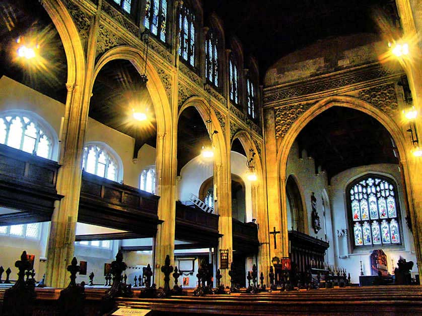 https://mdw-travel-data-us-east-1.s3.amazonaws.com/img/country/United-Kingdom/Great-St-Marys-Church/img_01.jpg