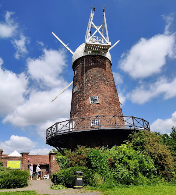 https://mdw-travel-data-us-east-1.s3.amazonaws.com/img/country/United-Kingdom/Greens-Windmill-and-Science-Centre/img_01.jpg