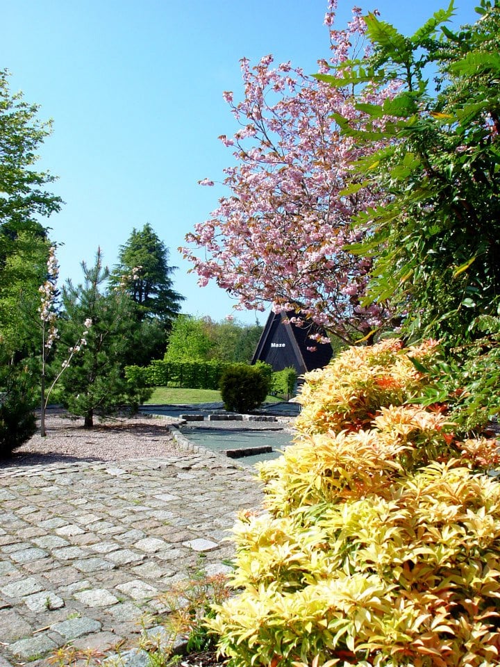 https://mdw-travel-data-us-east-1.s3.amazonaws.com/img/country/United-Kingdom/Hazlehead-Park/img_02.jpg