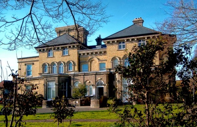 https://mdw-travel-data-us-east-1.s3.amazonaws.com/img/country/United-Kingdom/Hove-Museum-and-Art-Gallery/img_02.jpg