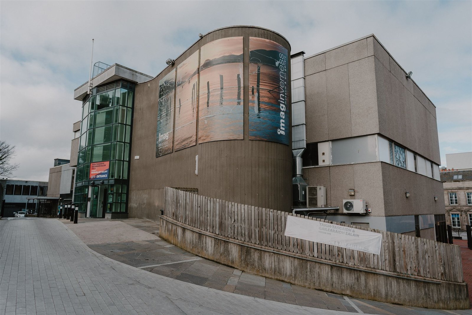 https://mdw-travel-data-us-east-1.s3.amazonaws.com/img/country/United-Kingdom/Inverness-Museum-and-Art-Gallery/img_01.jpg