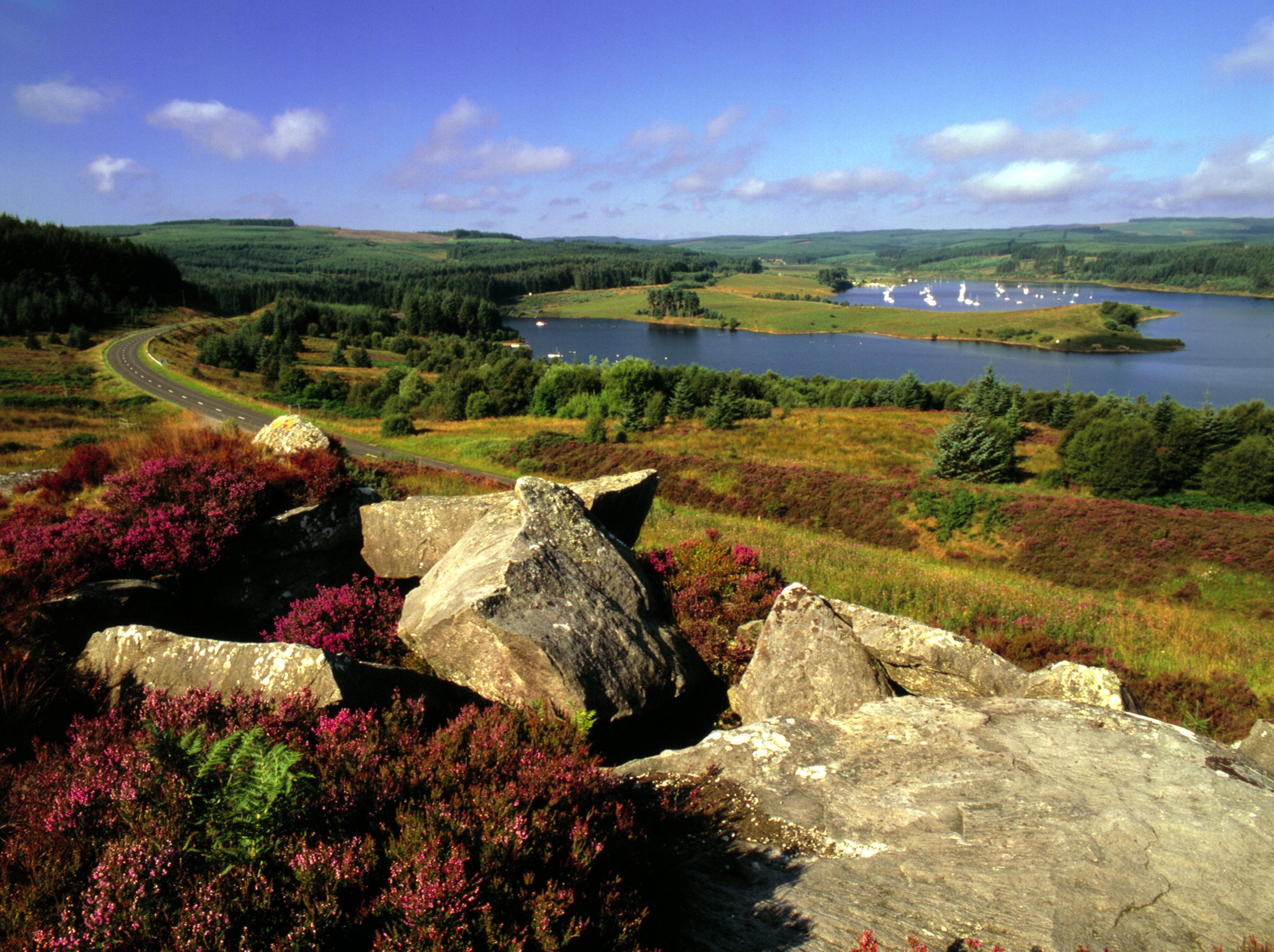https://mdw-travel-data-us-east-1.s3.amazonaws.com/img/country/United-Kingdom/Kielder-Water-and-Forest-Park/img_00.jpg