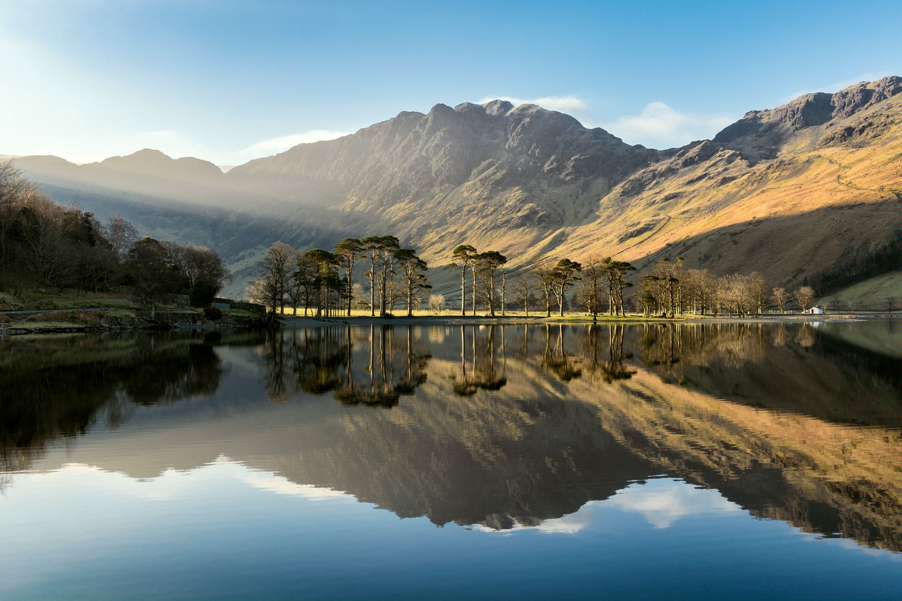 https://mdw-travel-data-us-east-1.s3.amazonaws.com/img/country/United-Kingdom/Lake-District-National-Park/img_03.jpg