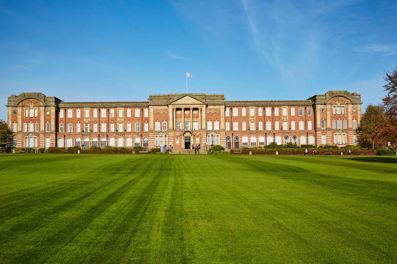 https://mdw-travel-data-us-east-1.s3.amazonaws.com/img/country/United-Kingdom/Leeds-Beckett-University/img_01.jpg