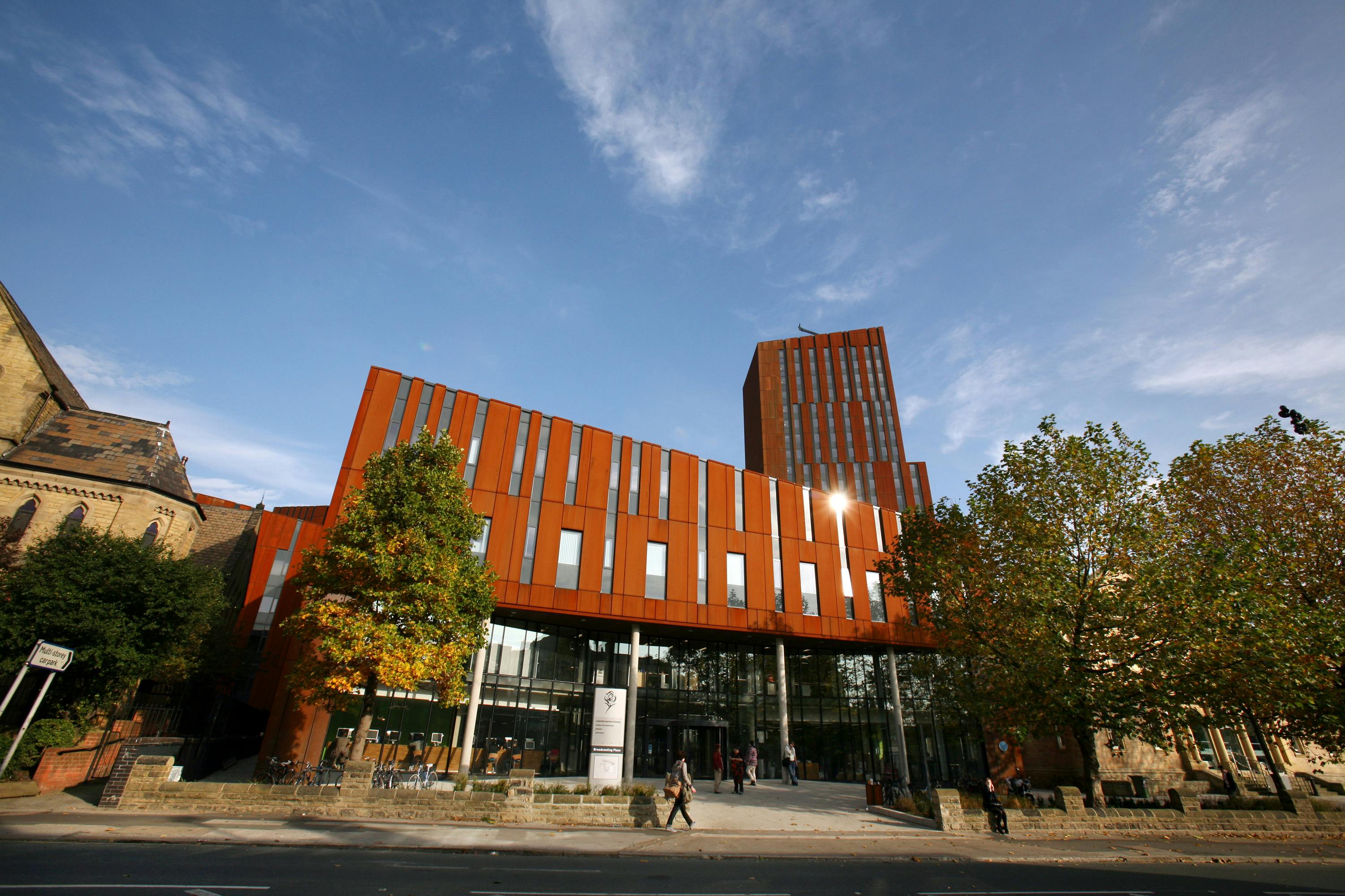 https://mdw-travel-data-us-east-1.s3.amazonaws.com/img/country/United-Kingdom/Leeds-Beckett-University/img_03.jpg