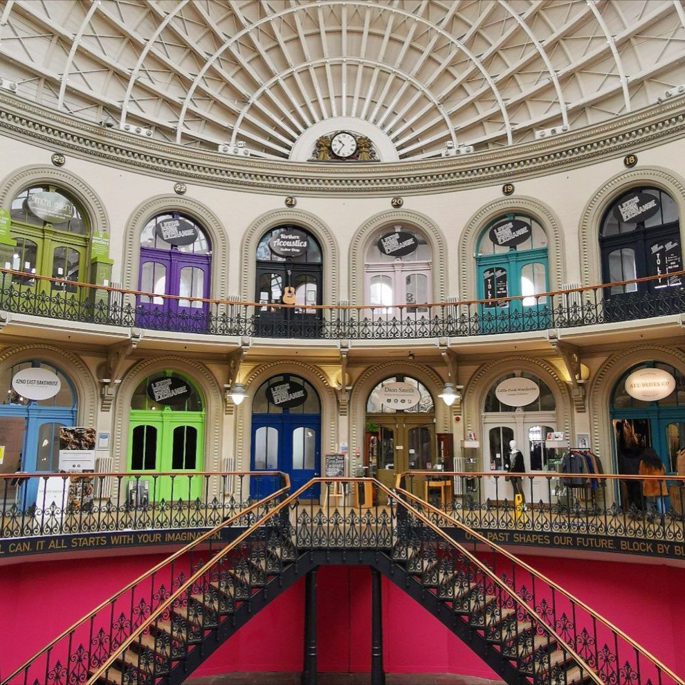 https://mdw-travel-data-us-east-1.s3.amazonaws.com/img/country/United-Kingdom/Leeds-Corn-Exchange/img_00.jpg