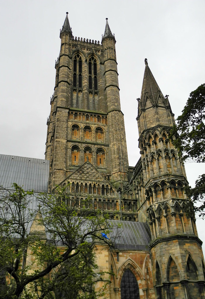 https://mdw-travel-data-us-east-1.s3.amazonaws.com/img/country/United-Kingdom/Lincoln-Cathedral/img_01.jpg