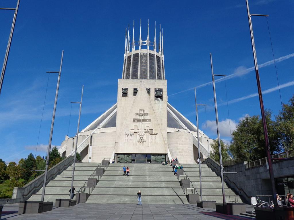 https://mdw-travel-data-us-east-1.s3.amazonaws.com/img/country/United-Kingdom/Liverpool-Metropolitan-Cathedral/img_01.jpg