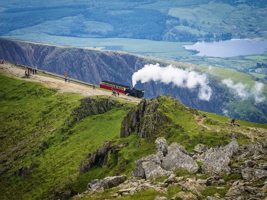 https://mdw-travel-data-us-east-1.s3.amazonaws.com/img/country/United-Kingdom/Llanberis-and-Snowdon-Mountain-Railway/img_01.jpg