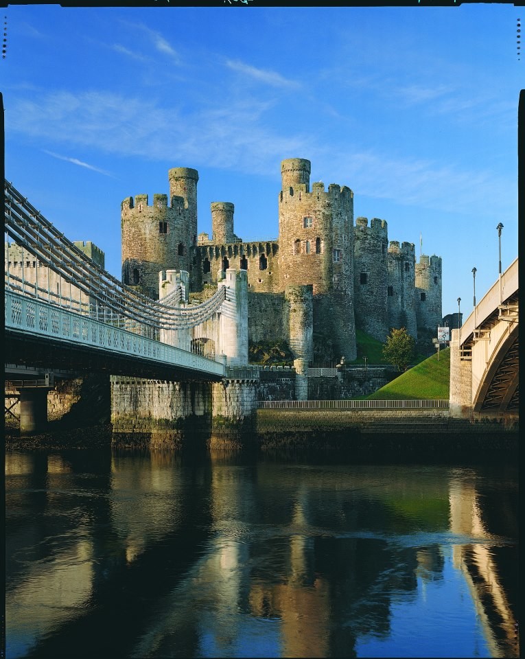 https://mdw-travel-data-us-east-1.s3.amazonaws.com/img/country/United-Kingdom/Llandudno-&-Conwy-Castle/img_01.jpg