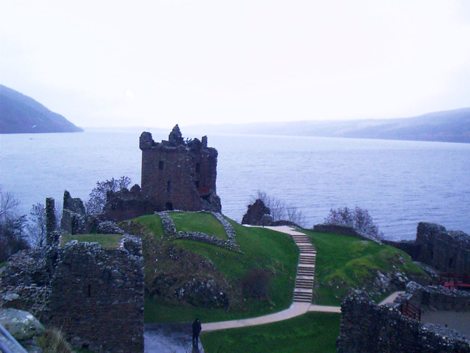 https://mdw-travel-data-us-east-1.s3.amazonaws.com/img/country/United-Kingdom/Loch-Ness/img_02.jpg