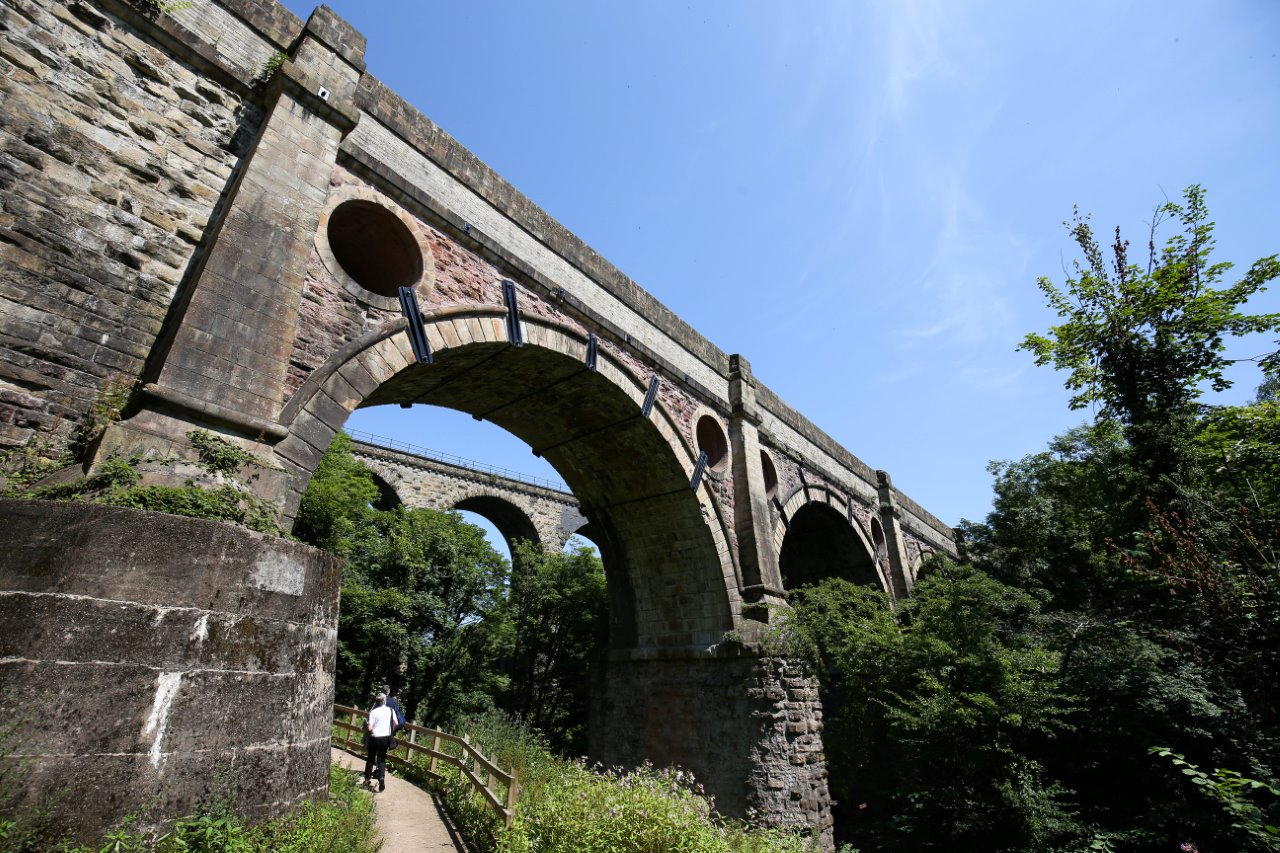 https://mdw-travel-data-us-east-1.s3.amazonaws.com/img/country/United-Kingdom/Marple-Locks/img_03.jpg