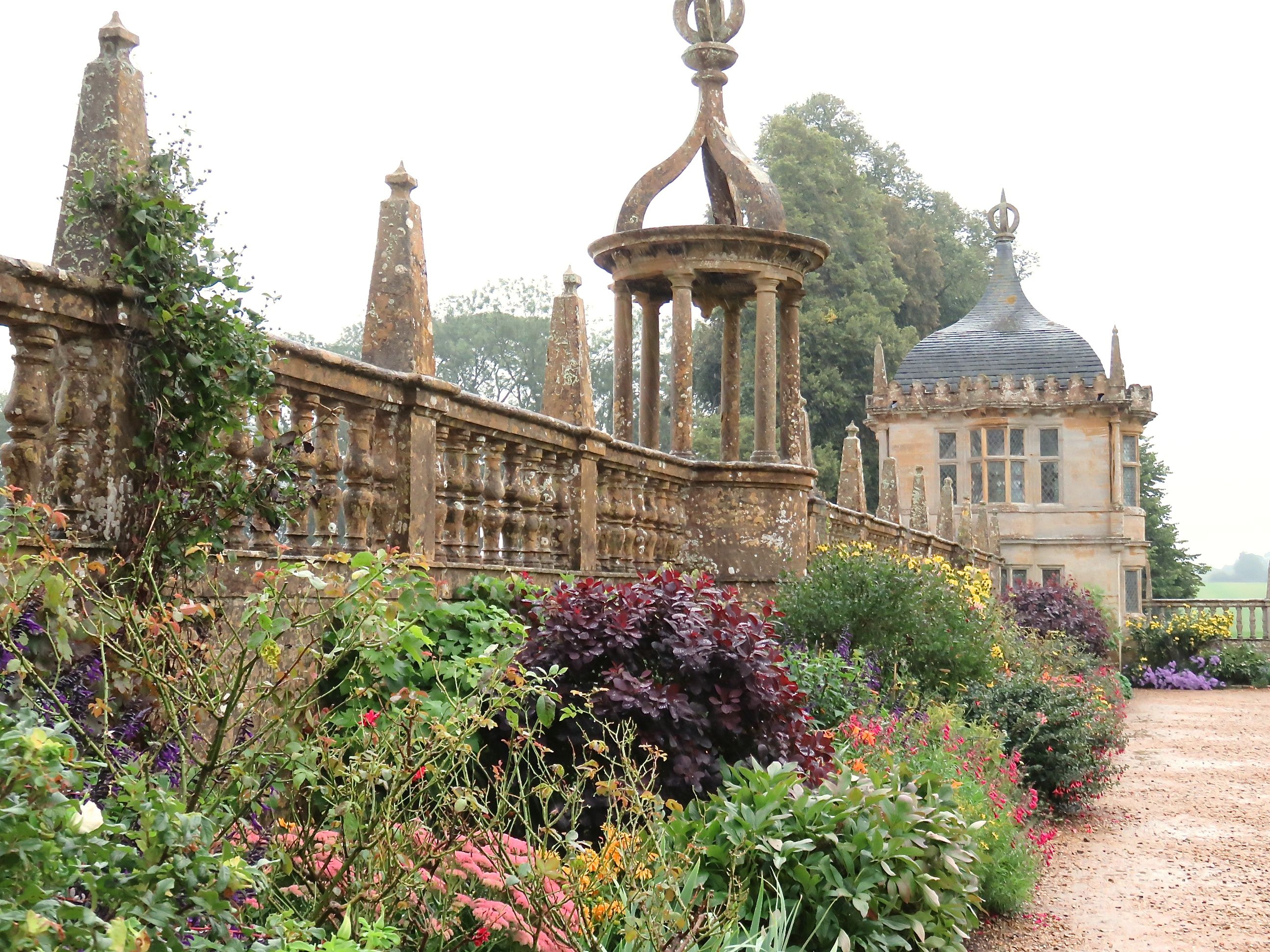https://mdw-travel-data-us-east-1.s3.amazonaws.com/img/country/United-Kingdom/Montacute-House/img_01.jpg