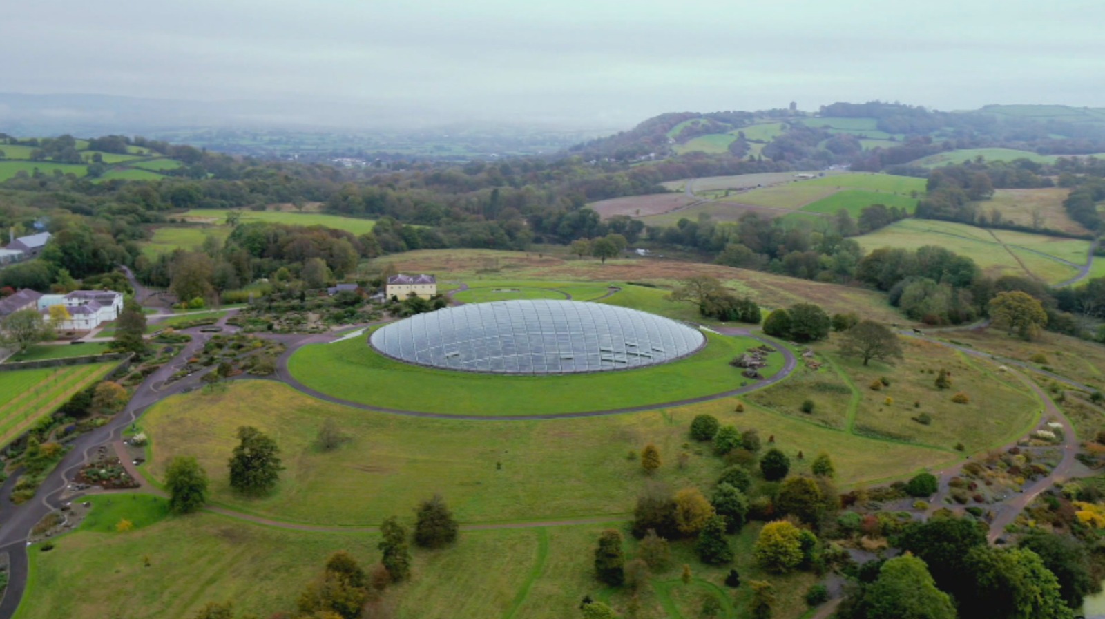 https://mdw-travel-data-us-east-1.s3.amazonaws.com/img/country/United-Kingdom/National-Botanic-Garden-of-Wales/img_01.jpg