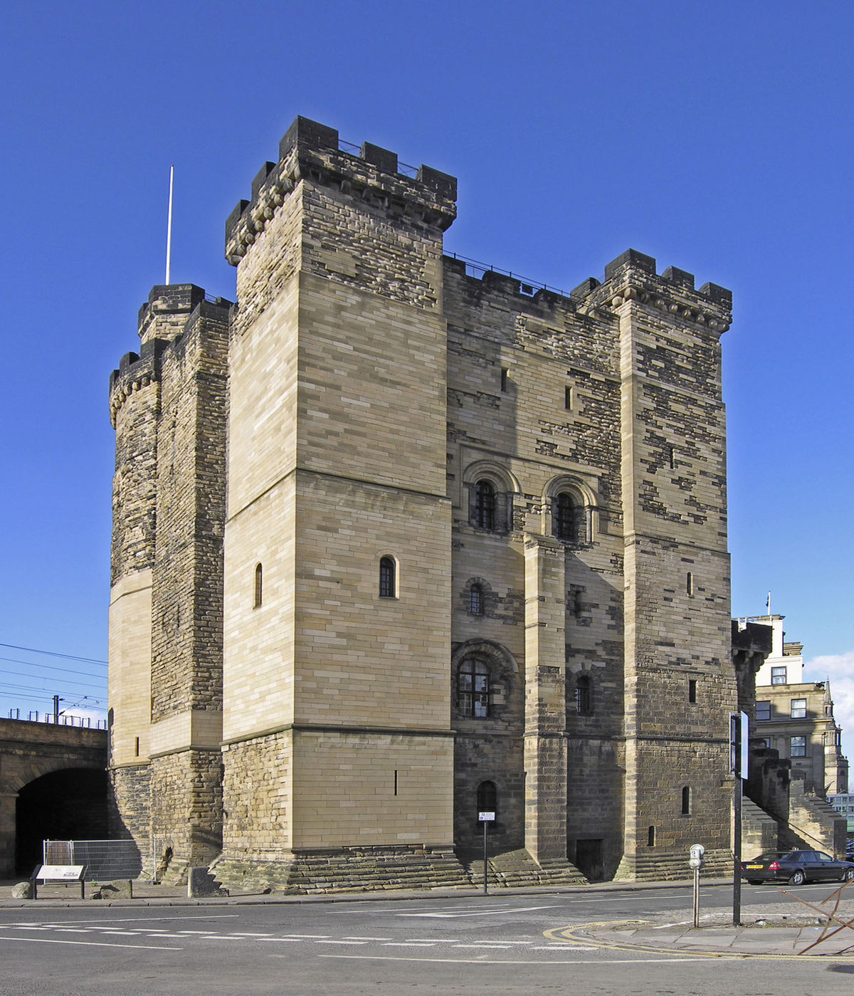https://mdw-travel-data-us-east-1.s3.amazonaws.com/img/country/United-Kingdom/Newcastle-Castle/img_00.jpg