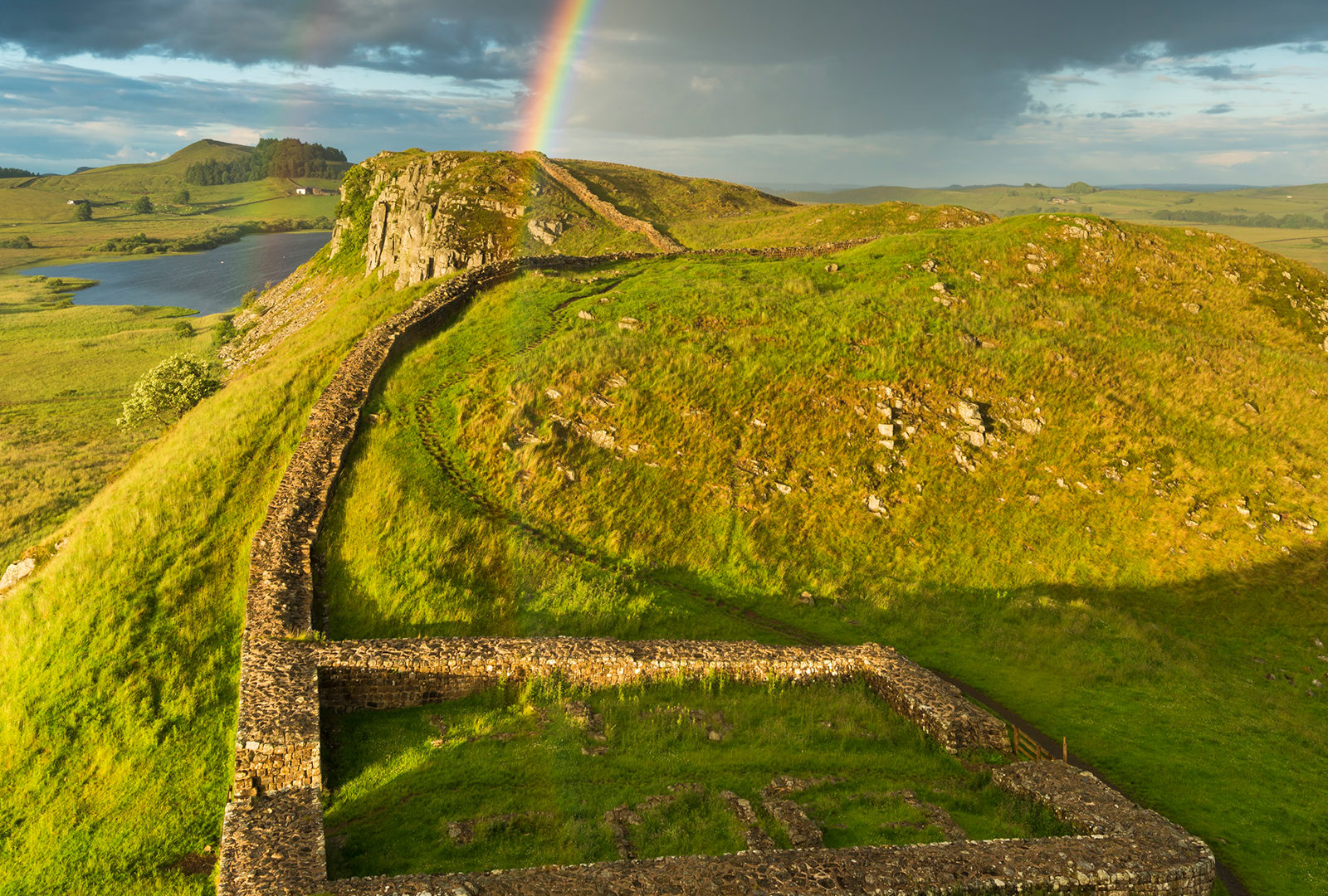 https://mdw-travel-data-us-east-1.s3.amazonaws.com/img/country/United-Kingdom/Northumberland-National-Park/img_02.jpg