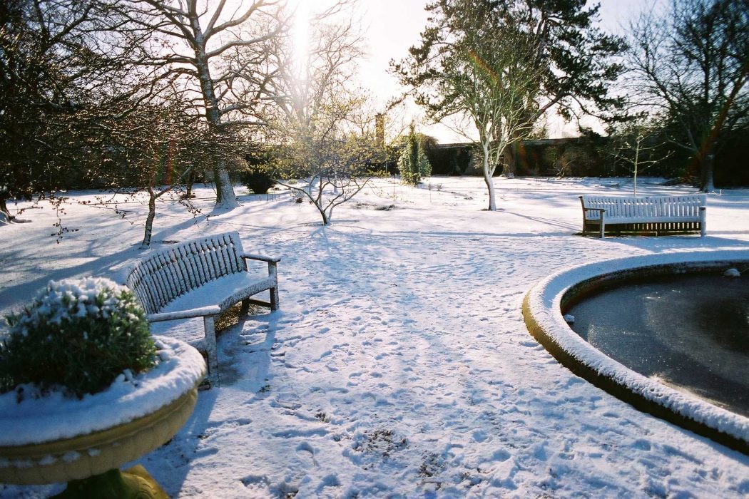 https://mdw-travel-data-us-east-1.s3.amazonaws.com/img/country/United-Kingdom/Oxford-Botanic-Garden/img_02.jpg