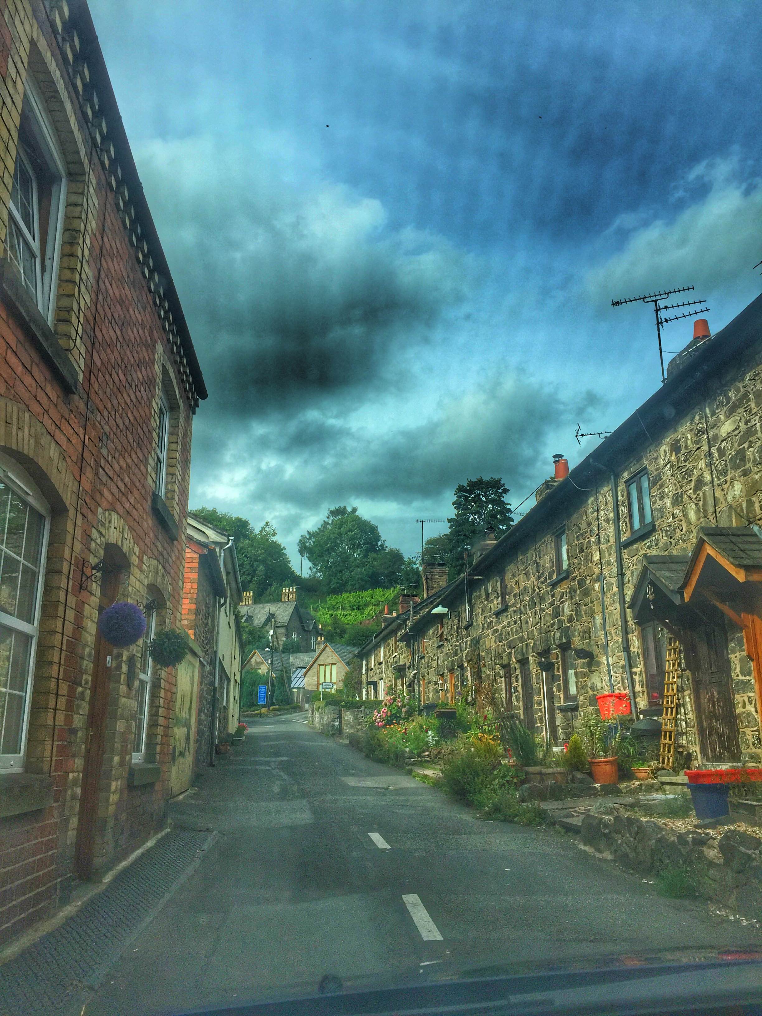 https://mdw-travel-data-us-east-1.s3.amazonaws.com/img/country/United-Kingdom/Pistyll-Rhaeadr/img_03.jpg