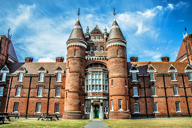https://mdw-travel-data-us-east-1.s3.amazonaws.com/img/country/United-Kingdom/Portsmouth-Cathedral/img_03.jpg