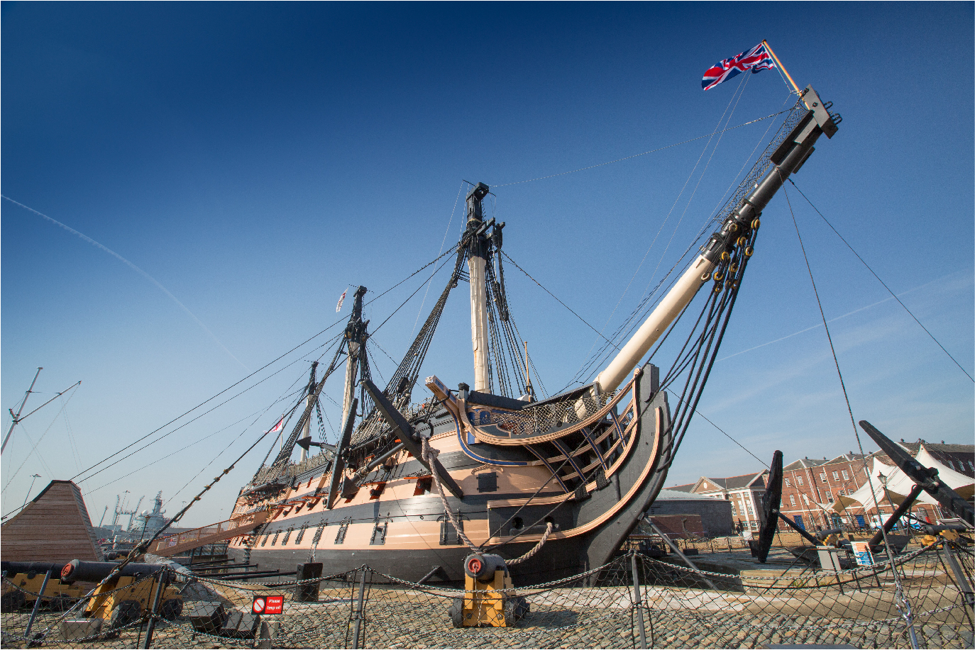 https://mdw-travel-data-us-east-1.s3.amazonaws.com/img/country/United-Kingdom/Portsmouth-Historic-Dockyard/img_01.jpg