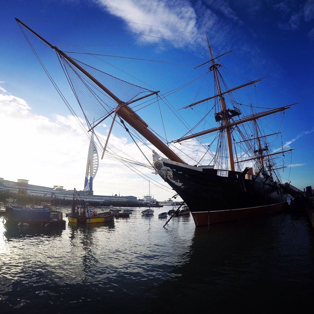 https://mdw-travel-data-us-east-1.s3.amazonaws.com/img/country/United-Kingdom/Portsmouth-Historic-Dockyard/img_02.jpg