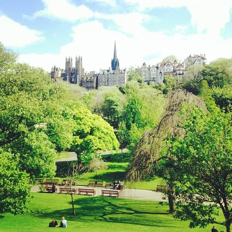 https://mdw-travel-data-us-east-1.s3.amazonaws.com/img/country/United-Kingdom/Princes-Street-Gardens/img_02.jpg