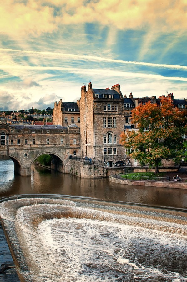 https://mdw-travel-data-us-east-1.s3.amazonaws.com/img/country/United-Kingdom/Pulteney-Bridge/img_02.jpg