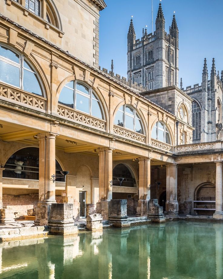 https://mdw-travel-data-us-east-1.s3.amazonaws.com/img/country/United-Kingdom/Roman-Baths/img_02.jpg