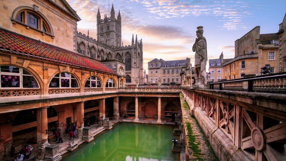 https://mdw-travel-data-us-east-1.s3.amazonaws.com/img/country/United-Kingdom/Roman-Baths/img_03.jpg