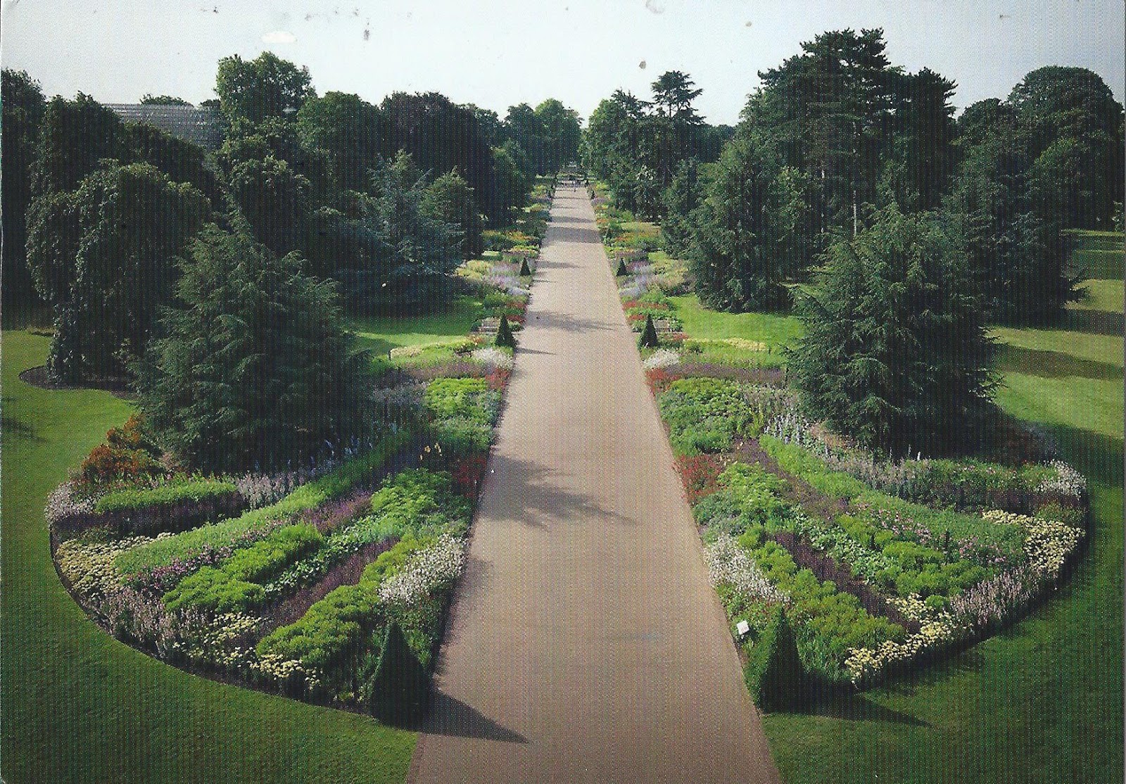 https://mdw-travel-data-us-east-1.s3.amazonaws.com/img/country/United-Kingdom/Royal-Botanic-Garden-Edinburgh/img_01.jpg