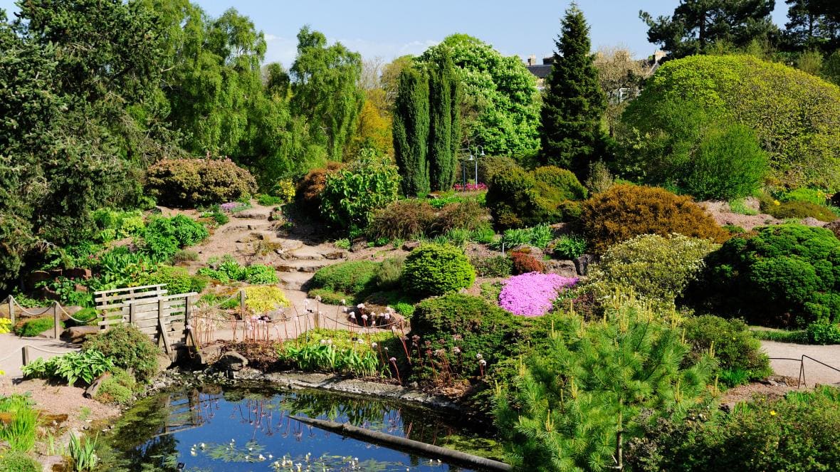 https://mdw-travel-data-us-east-1.s3.amazonaws.com/img/country/United-Kingdom/Royal-Botanic-Garden-Edinburgh/img_03.jpg