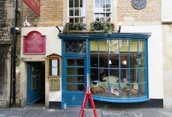 https://mdw-travel-data-us-east-1.s3.amazonaws.com/img/country/United-Kingdom/Sally-Lunns-Historic-Eating-House/img_02.jpg