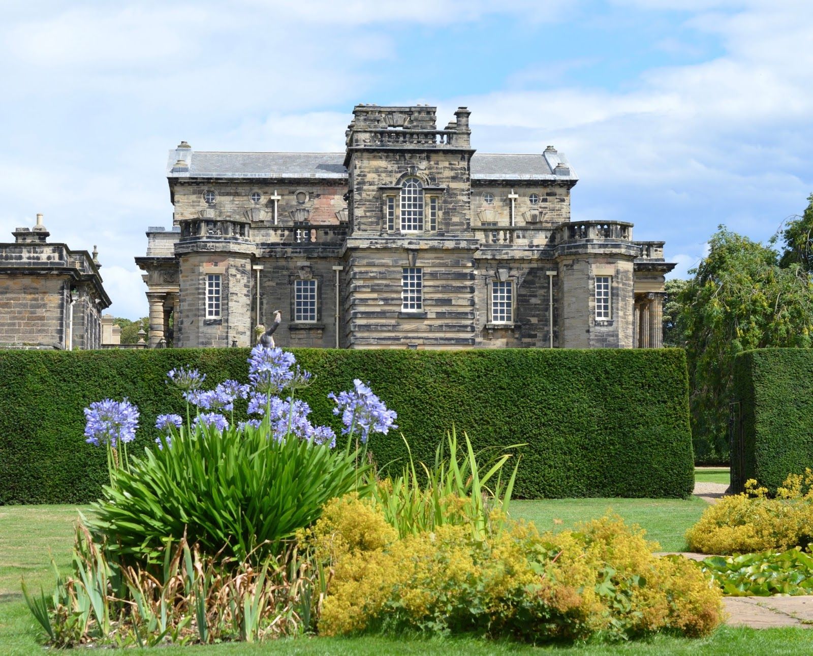 https://mdw-travel-data-us-east-1.s3.amazonaws.com/img/country/United-Kingdom/Seaton-Delaval-Hall/img_02.jpg