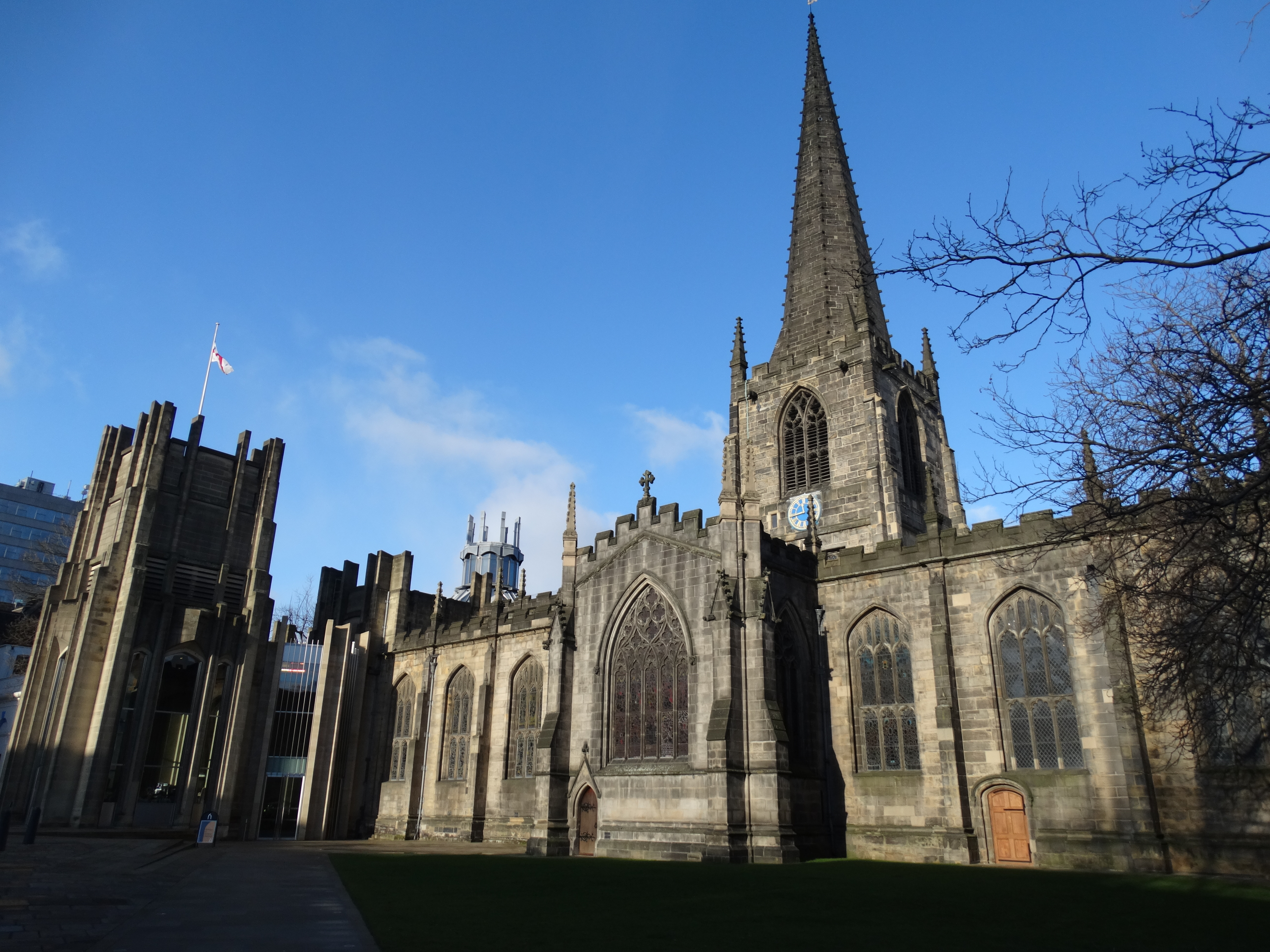 https://mdw-travel-data-us-east-1.s3.amazonaws.com/img/country/United-Kingdom/Sheffield-Cathedral/img_02.jpg
