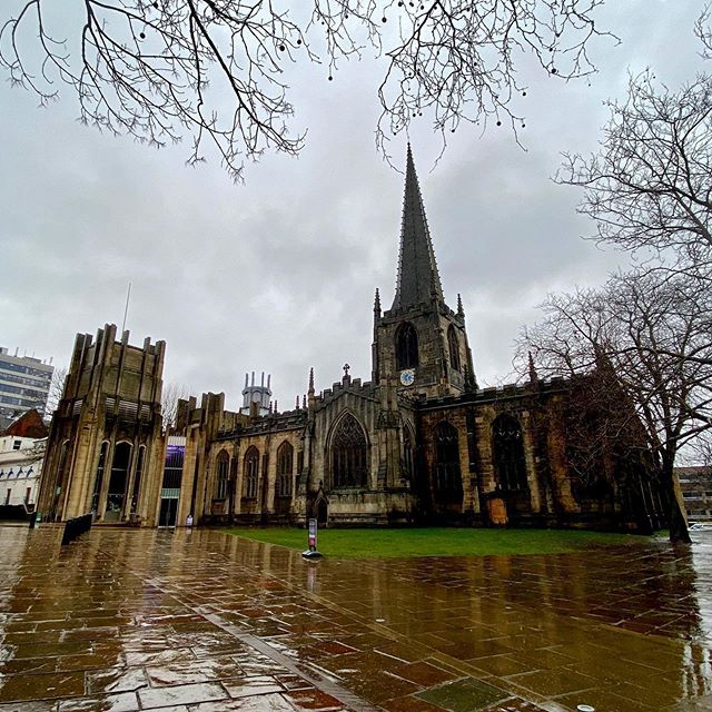 https://mdw-travel-data-us-east-1.s3.amazonaws.com/img/country/United-Kingdom/Sheffield-Cathedral/img_03.jpg