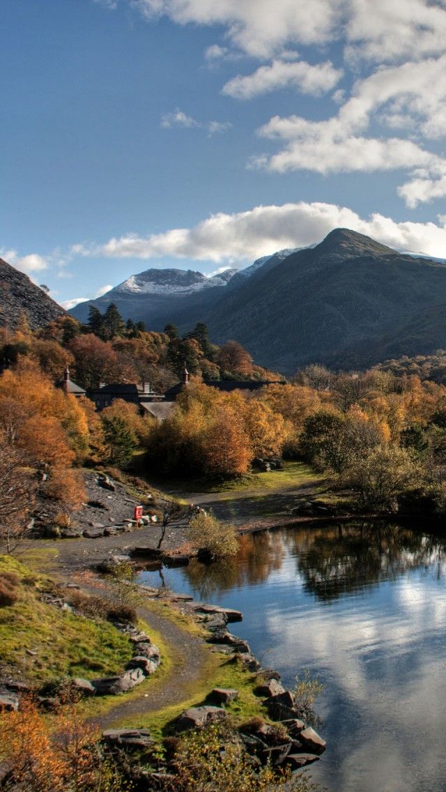 https://mdw-travel-data-us-east-1.s3.amazonaws.com/img/country/United-Kingdom/Snowdonia-National-Park/img_03.jpg