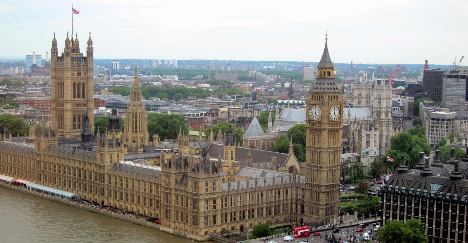 https://mdw-travel-data-us-east-1.s3.amazonaws.com/img/country/United-Kingdom/Square-Tower/img_01.jpg