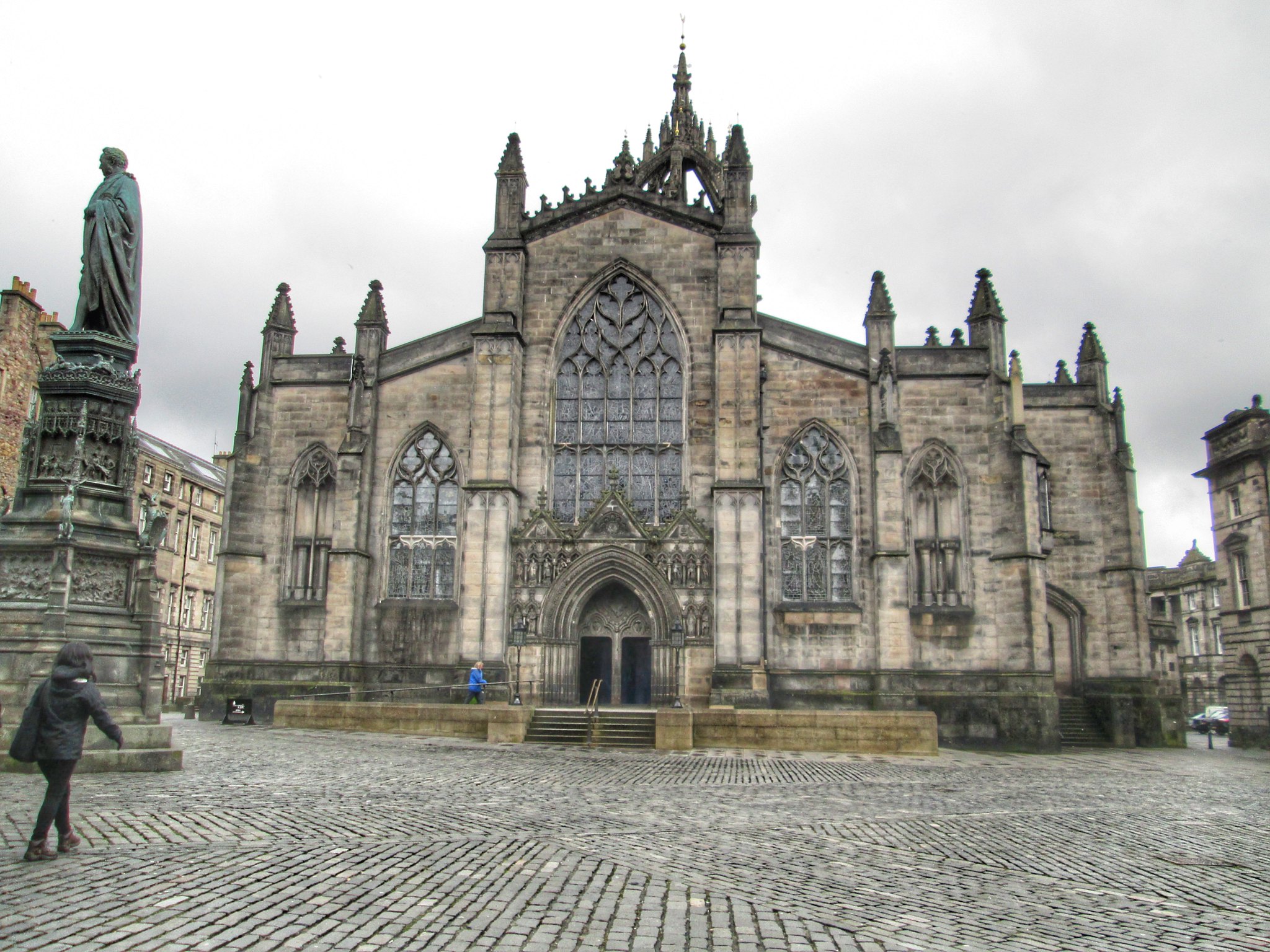 https://mdw-travel-data-us-east-1.s3.amazonaws.com/img/country/United-Kingdom/St-Giles-Cathedral/img_01.jpg