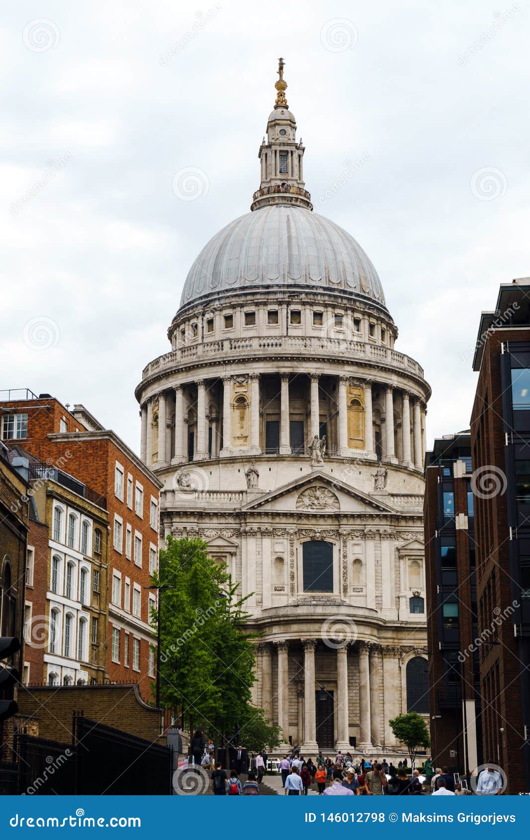 https://mdw-travel-data-us-east-1.s3.amazonaws.com/img/country/United-Kingdom/St-Pauls-Cathedral/img_03.jpg