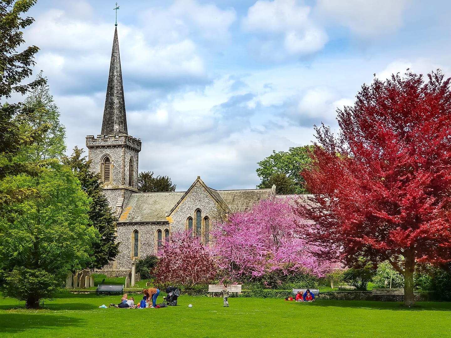 https://mdw-travel-data-us-east-1.s3.amazonaws.com/img/country/United-Kingdom/Stanmer-Park/img_00.jpg