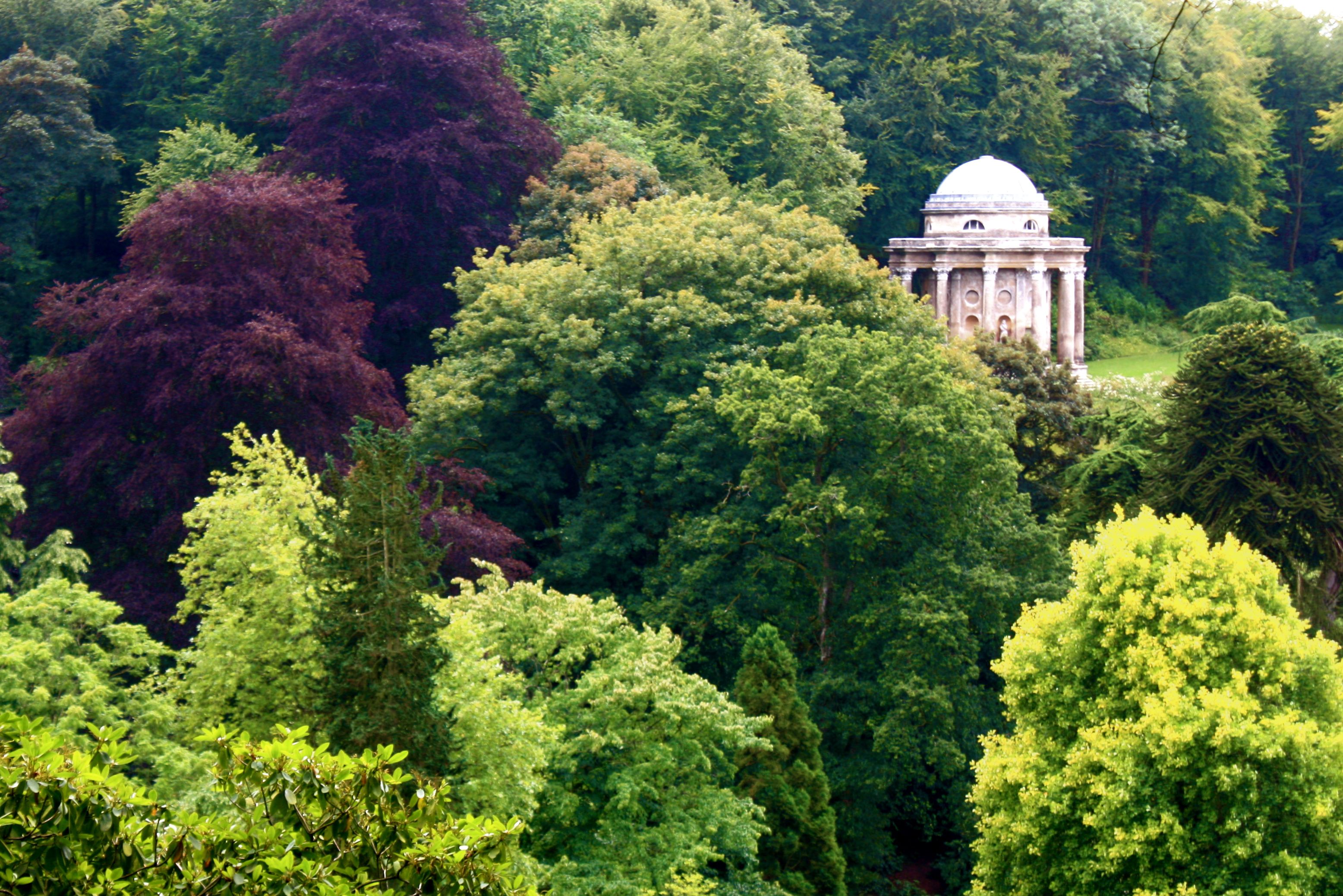 https://mdw-travel-data-us-east-1.s3.amazonaws.com/img/country/United-Kingdom/Stourhead/img_02.jpg