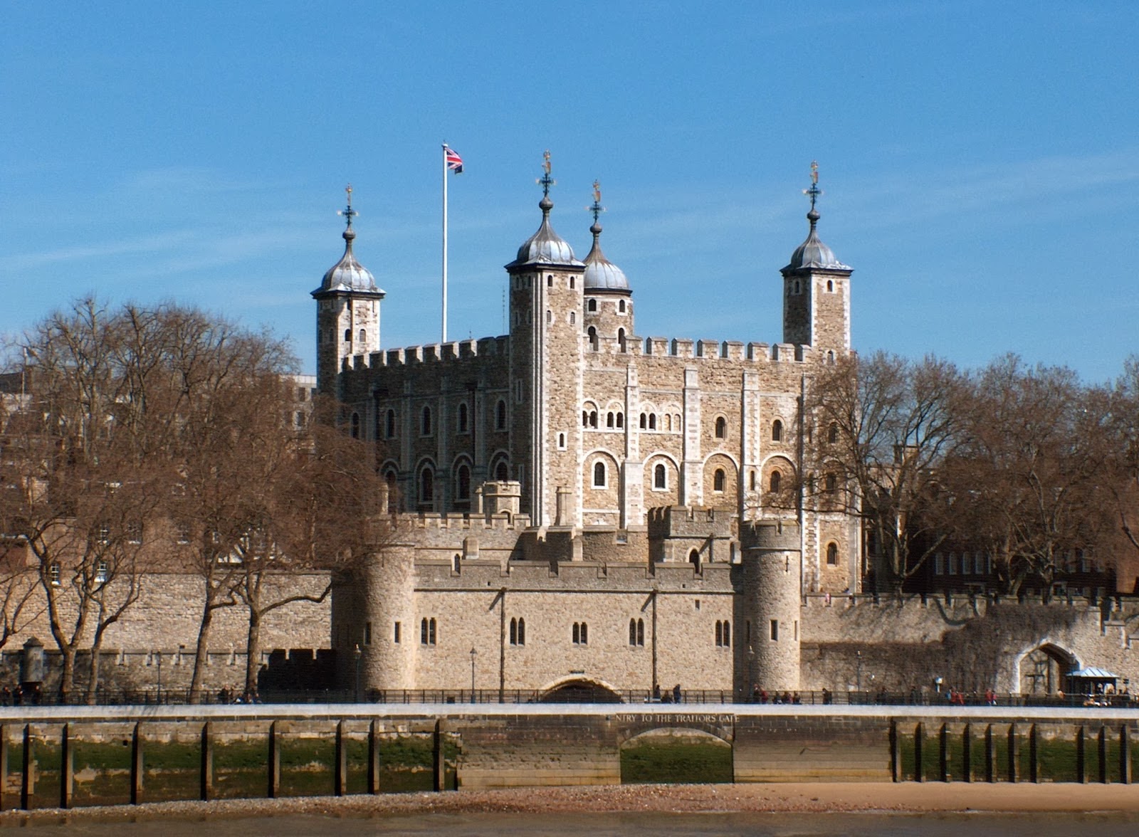 https://mdw-travel-data-us-east-1.s3.amazonaws.com/img/country/United-Kingdom/The-Backs/img_02.jpg