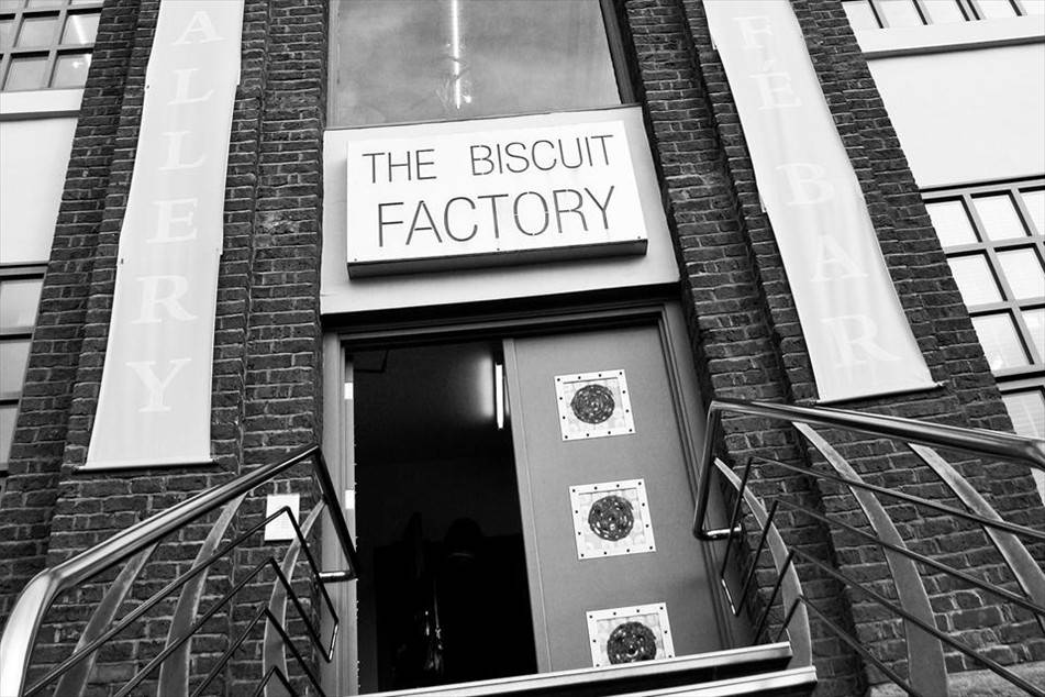https://mdw-travel-data-us-east-1.s3.amazonaws.com/img/country/United-Kingdom/The-Biscuit-Factory/img_00.jpg