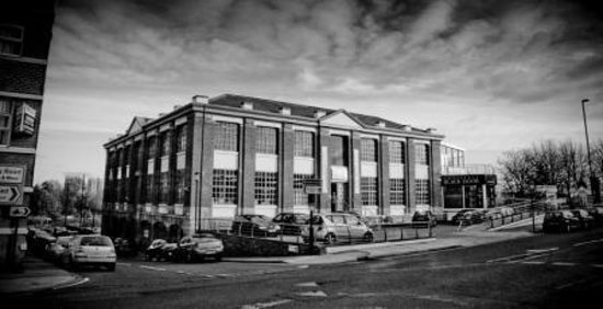 https://mdw-travel-data-us-east-1.s3.amazonaws.com/img/country/United-Kingdom/The-Biscuit-Factory/img_03.jpg